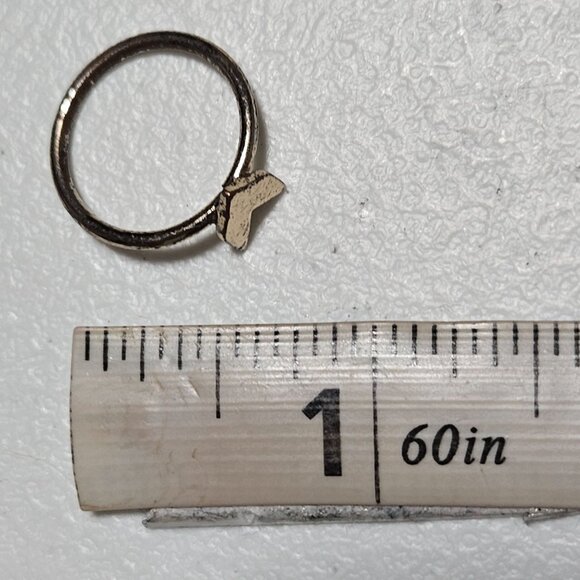 Geometric Arrowhead Ring Size 5.5 Gold Tone Minimalist Fashion Jewelry Women - Picture 4 of 4